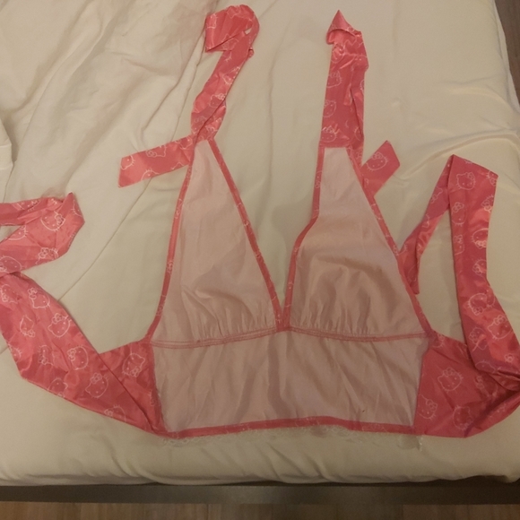 ๐ง Y2K HELLO KITTY SATIN/SILK LACE HOT PINK HALTER BEACH TOP - Picture 4 of 4